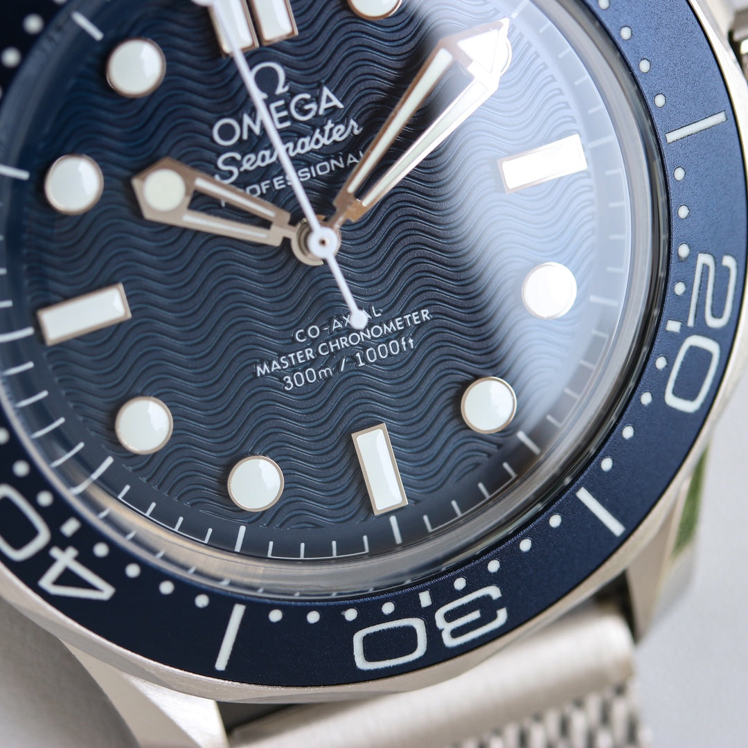 007 Movie "Flawless to Death" Theme Edition Watch - "Seamaster Diver 300M 007 Edition