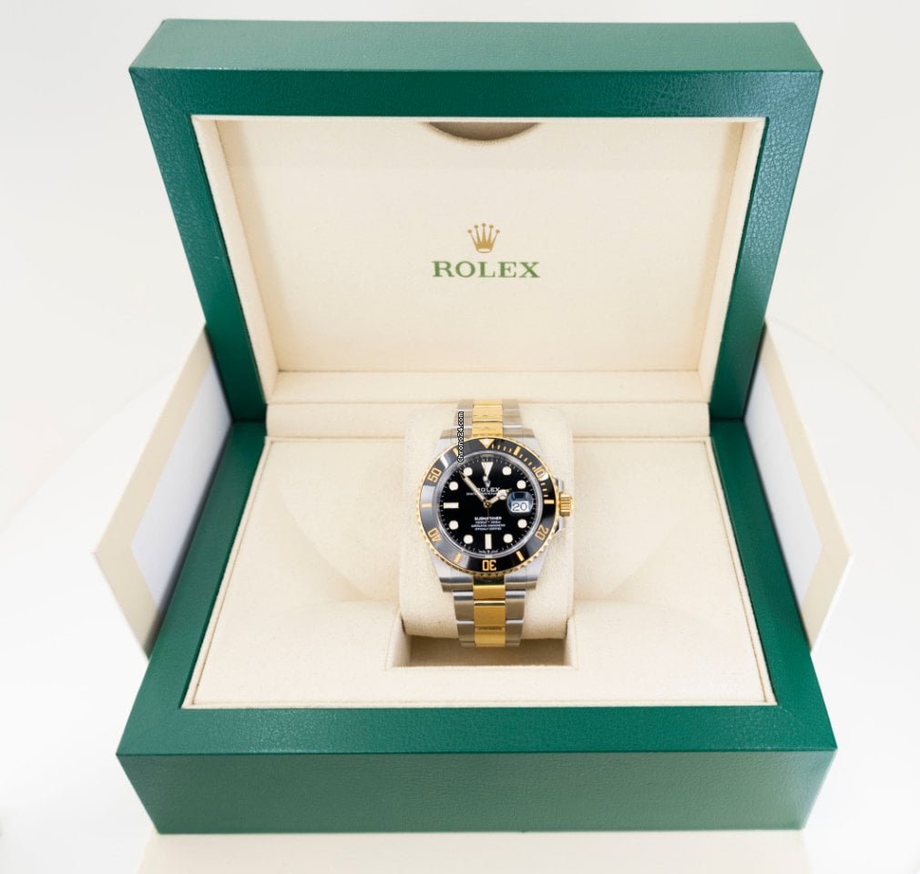 Rolex Submariner Date 18K Yellow Gold/Steel Black Dial 116613